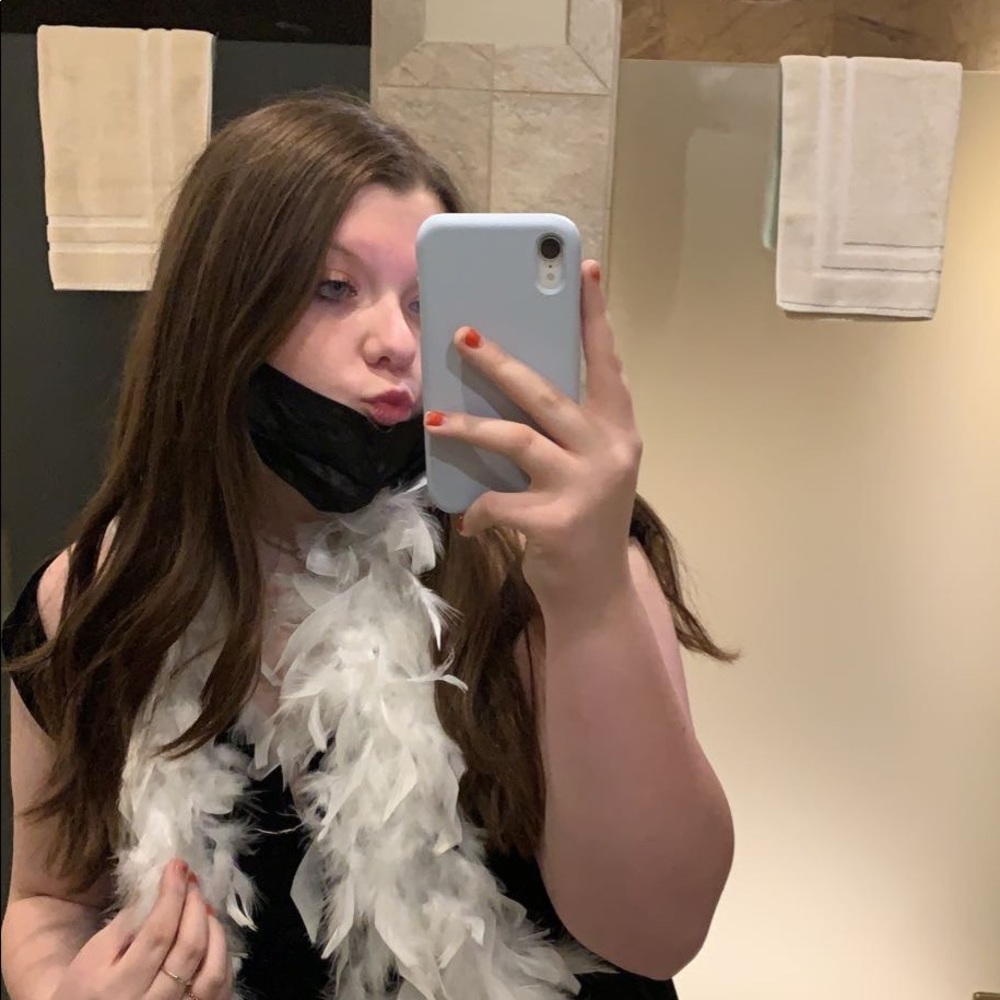 Meet your Posher, Sydnie